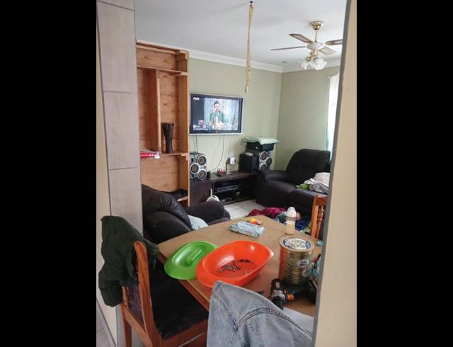 2 BEDROOM HOUSE FOR SALE IN PALM RIDGE EXT 2